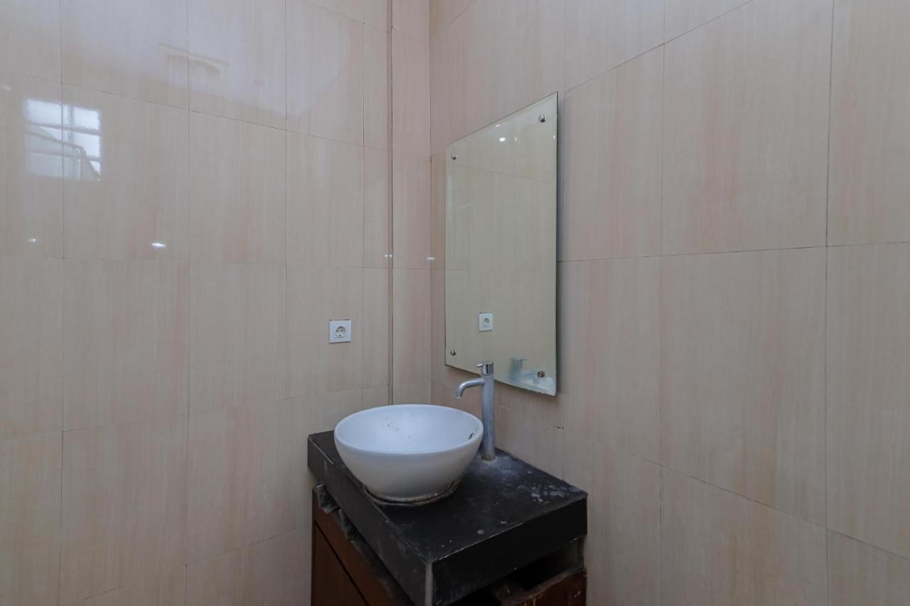 Urbanview Hotel Wg Jimbaran Bali Ungasan Kültér fotó