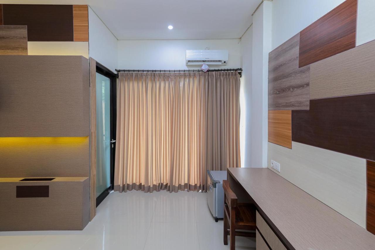 Urbanview Hotel Wg Jimbaran Bali Ungasan Kültér fotó